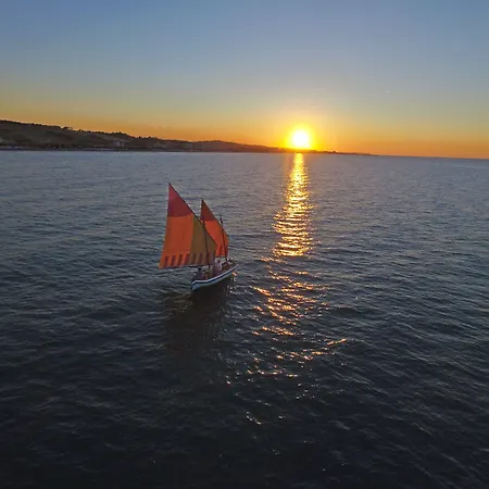 Lanterna Blu 호텔 3*